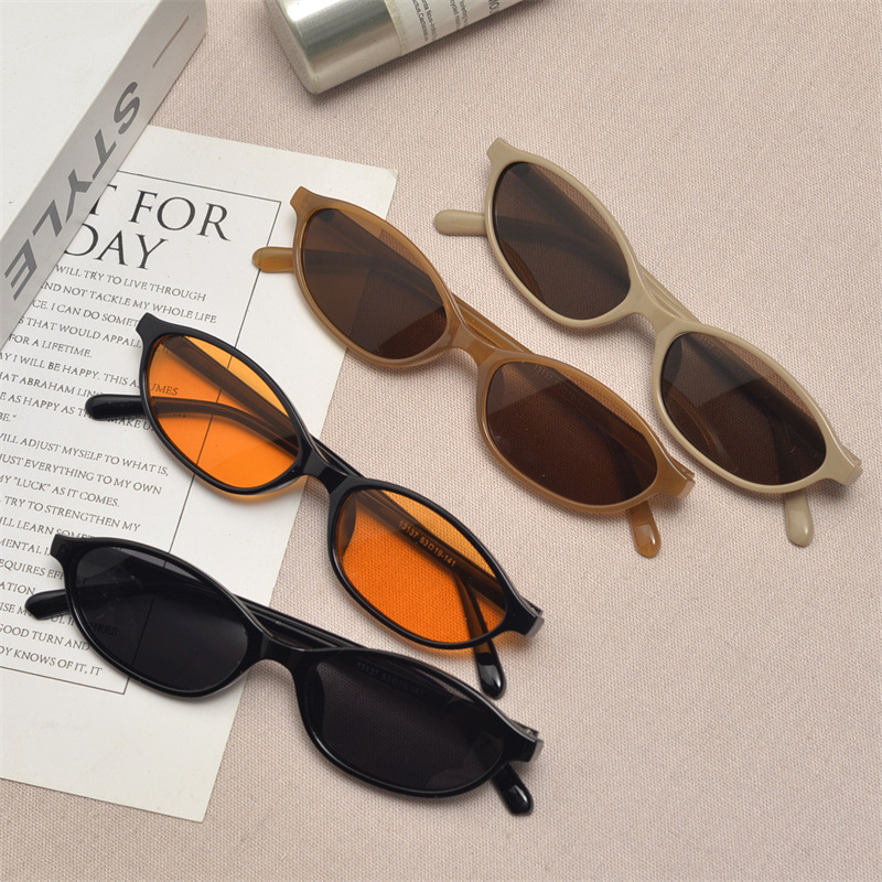 Street Fashion Glasses - Nuovi Occhiali da Sole Ovali Retrò