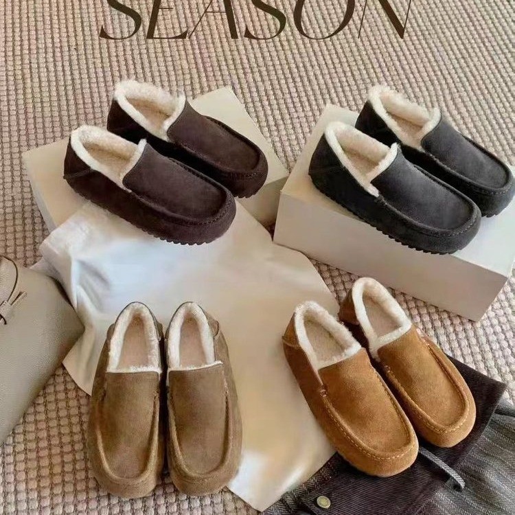 Street Fashion Rome 2025 - Moda autunno/inverno Tenere al caldo Scarpe