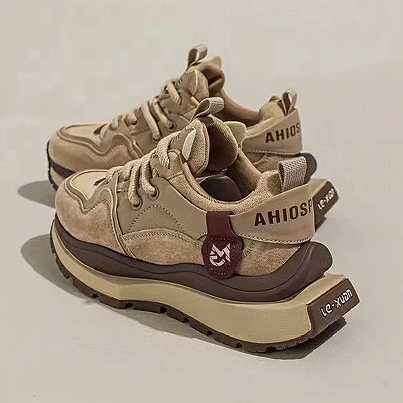 Street Fashion Rome 2025 - 2025 Scarpe da ginnastica di lusso