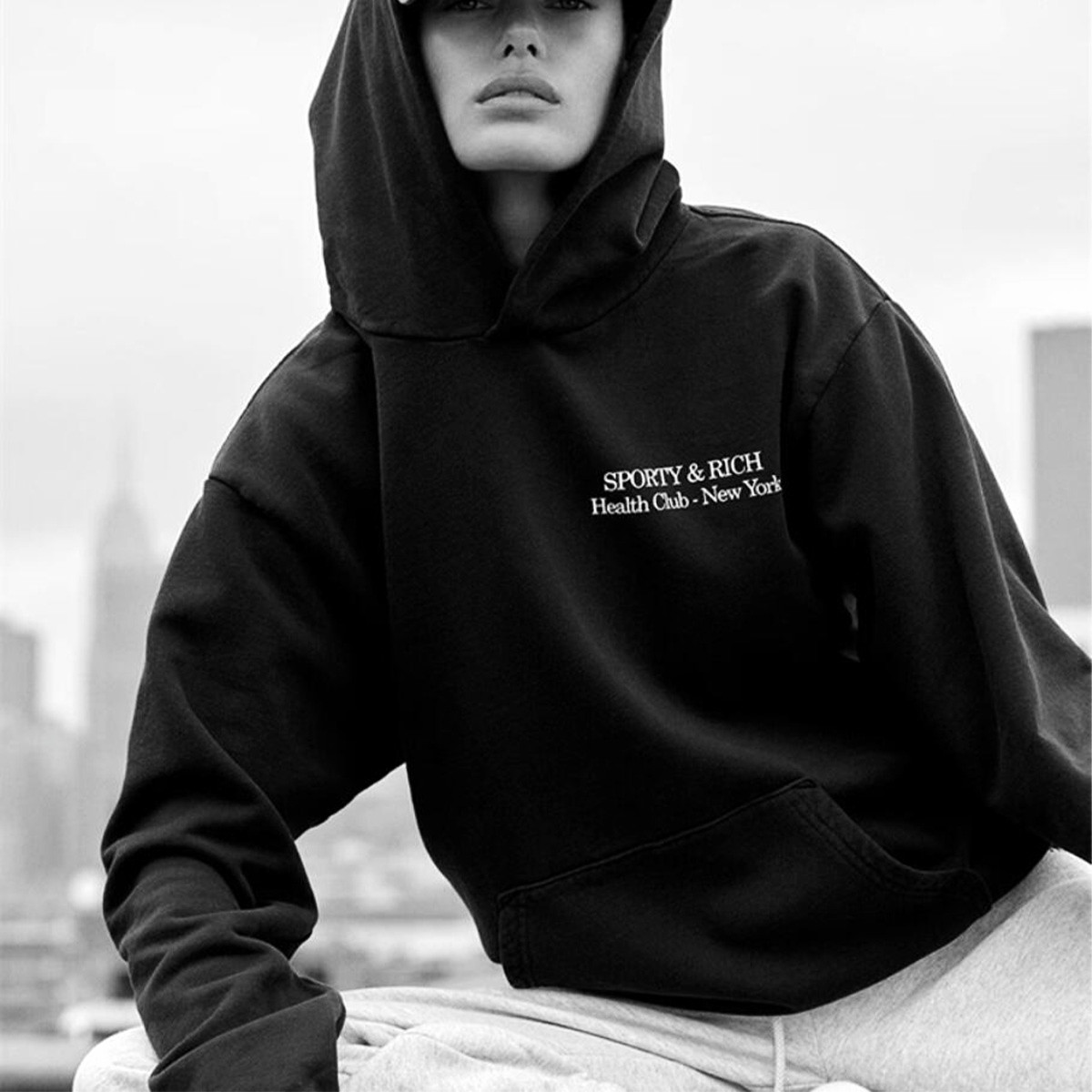 Health Club New York Letters P - Street Fashion In New York recensione e prezzo