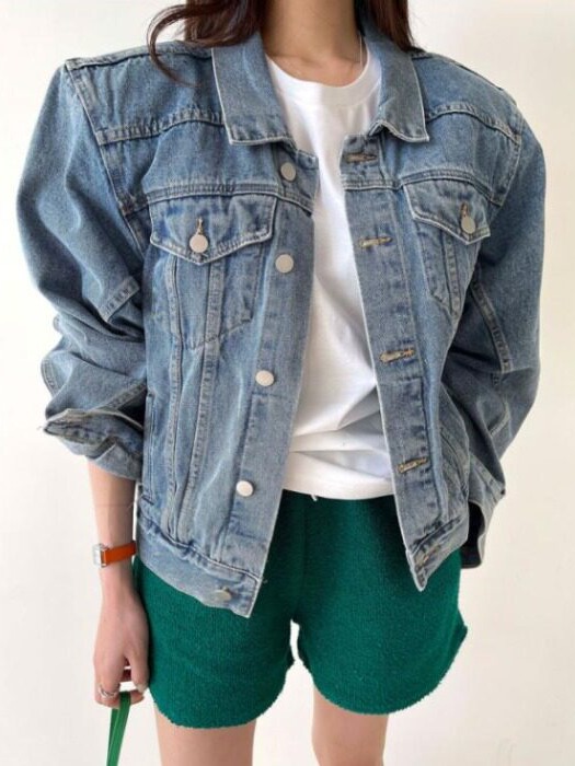 Giacca di jeans classica e int - Street Fashion Hong Kong recensione e prezzo