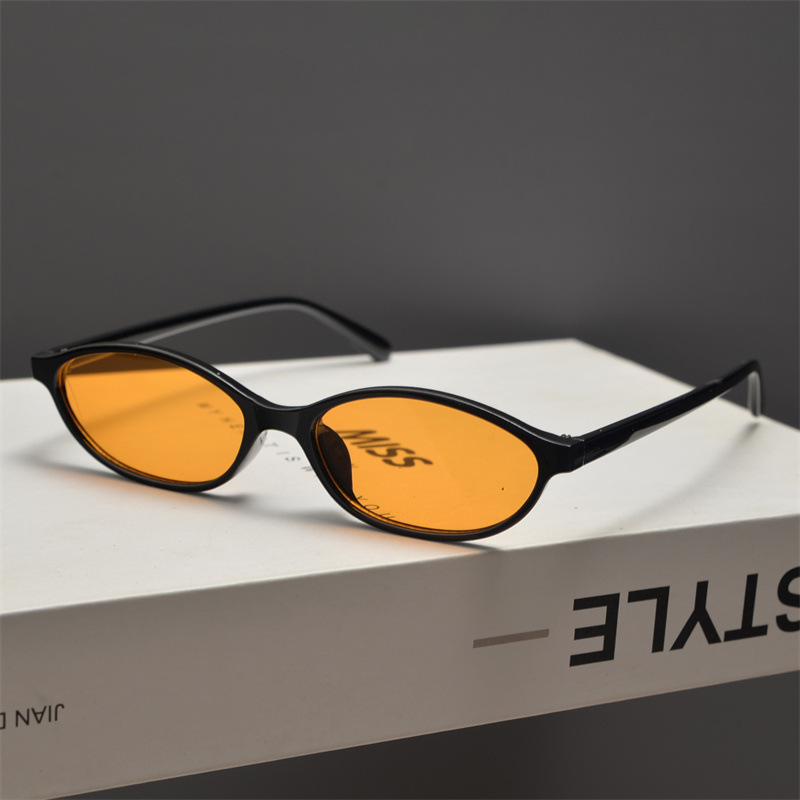 Nuovi Occhiali da Sole Ovali R - Street Fashion Glasses recensione e prezzo