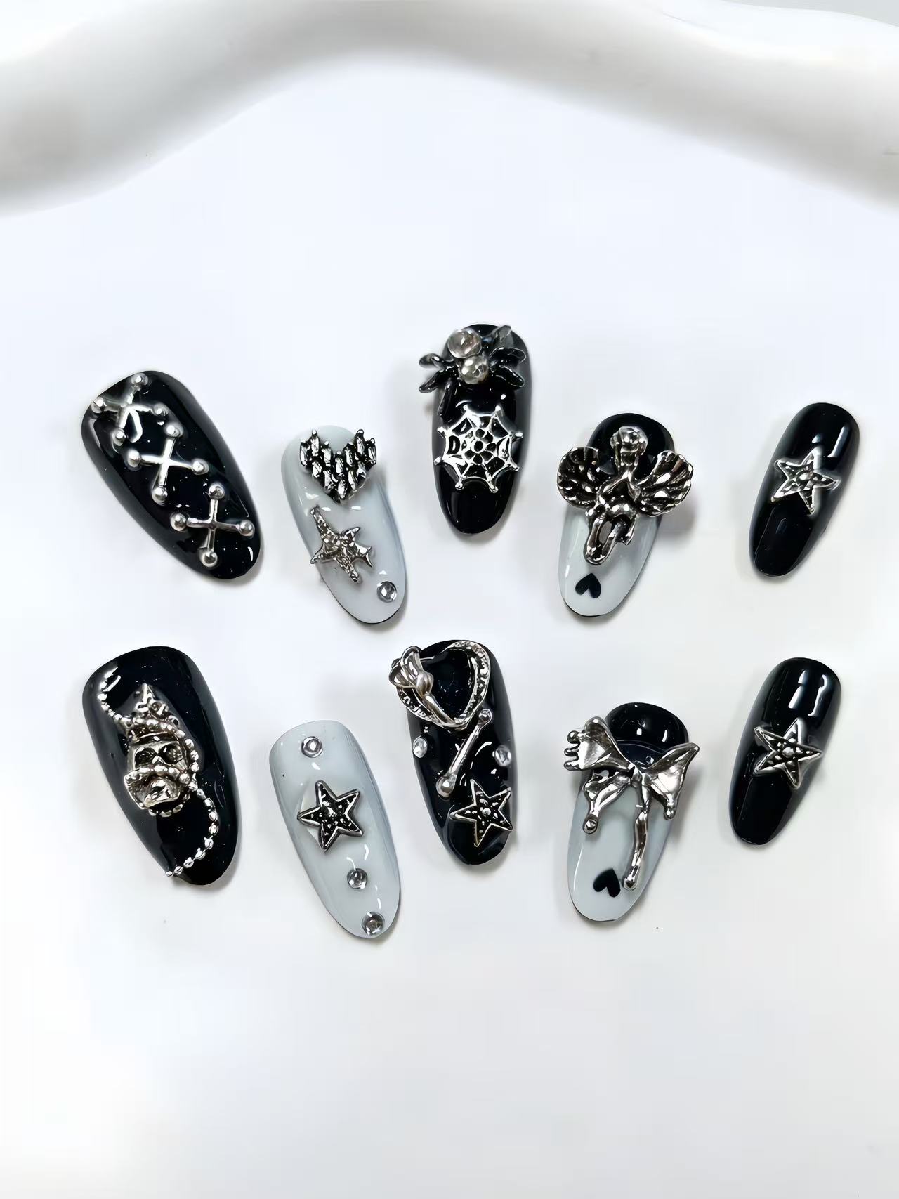 10 Pezzi di Accessori Gotici i - Street Fashion Photoshoot recensione e prezzo