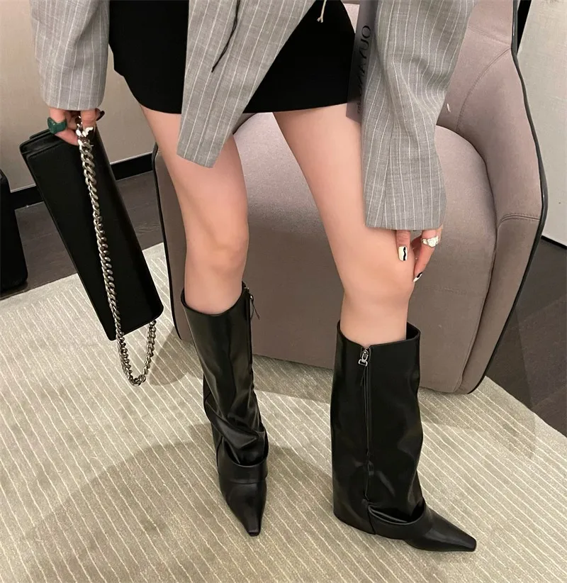 Pantaloni da donna Gambe Stiva - Street Fashion Rome 2025 recensione e prezzo