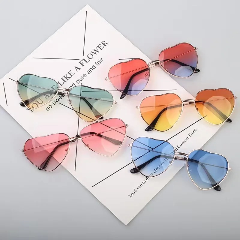 Occhiali da Sole a Forma di Cu - Street Fashion Glasses recensione e prezzo