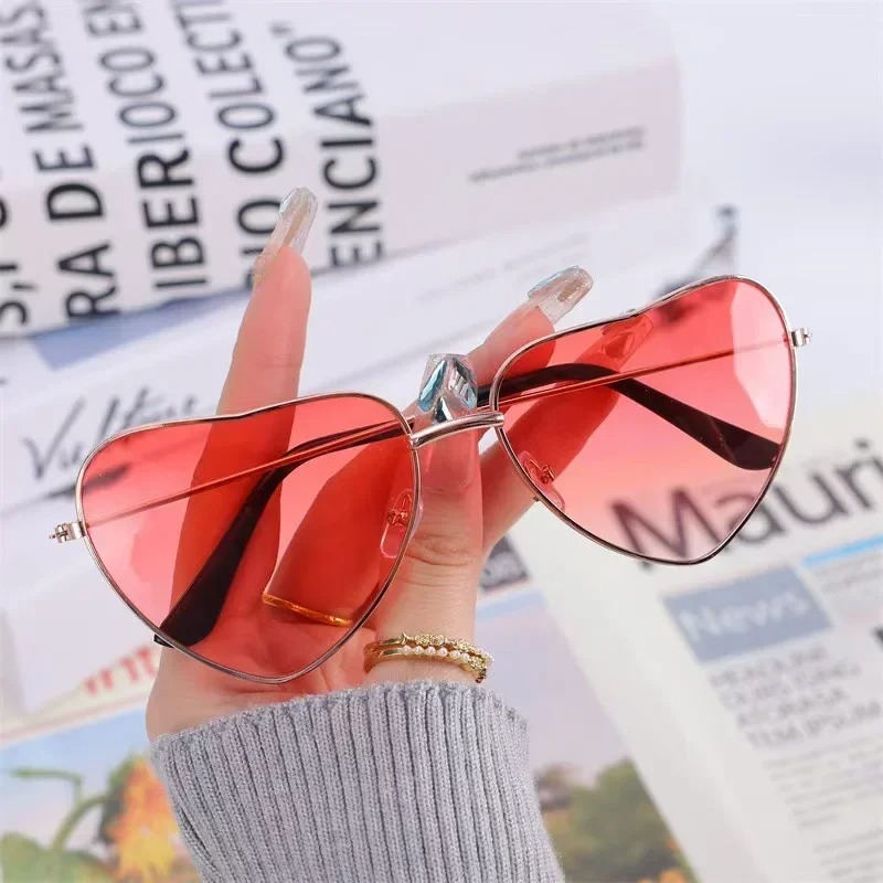 Occhiali da Sole a Forma di Cu - Street Fashion Glasses recensione e prezzo
