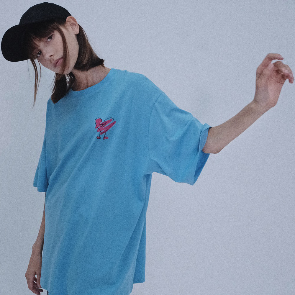 T-shirt stampata a maniche cor - Street Fashion Hong Kong recensione e prezzo
