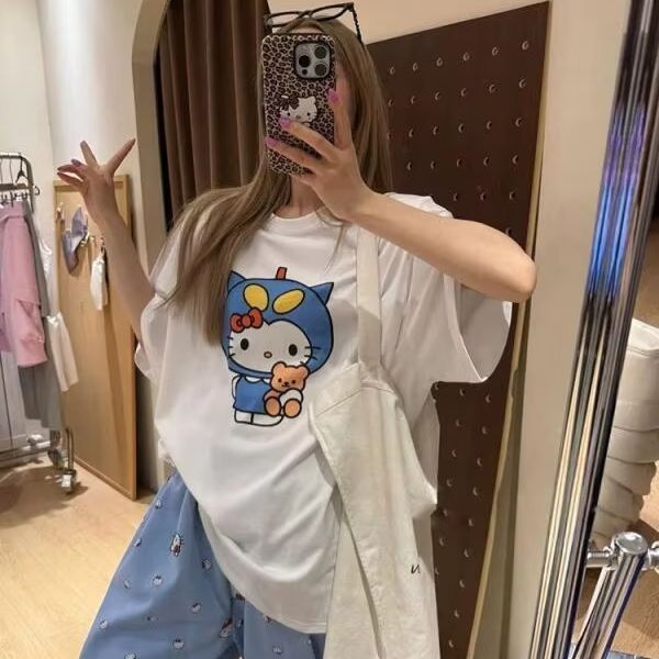 T-shirt stampata Hello Kitty a - Street Fashion Designer recensione e prezzo