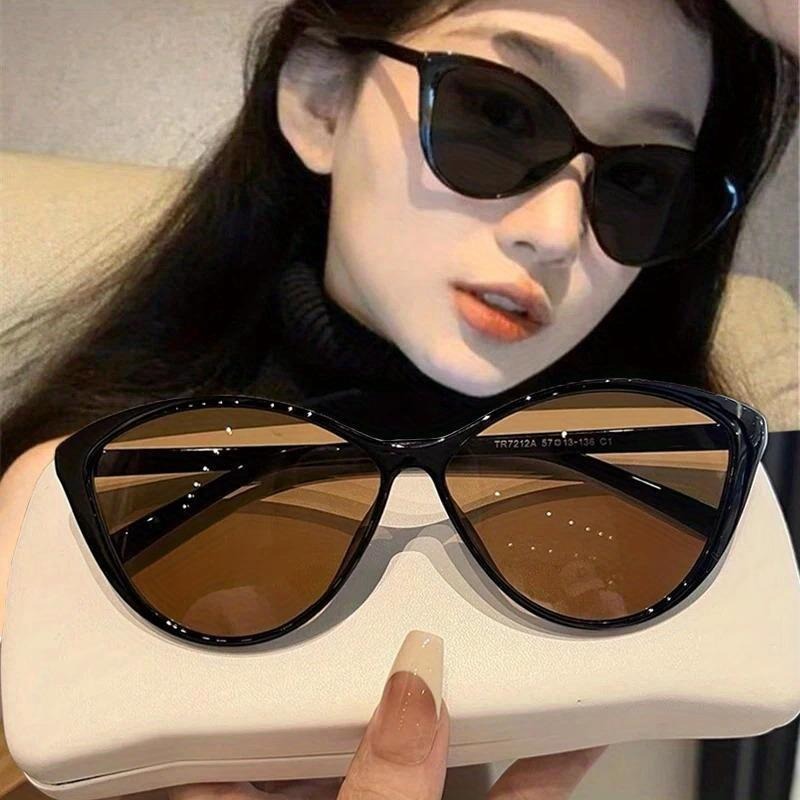 Occhiali da Sole Retrò a Occhi - Street Fashion Glasses recensione e prezzo