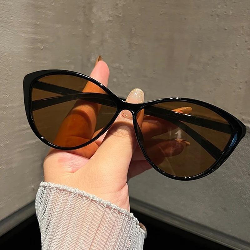 Occhiali da Sole Retrò a Occhi - Street Fashion Glasses recensione e prezzo