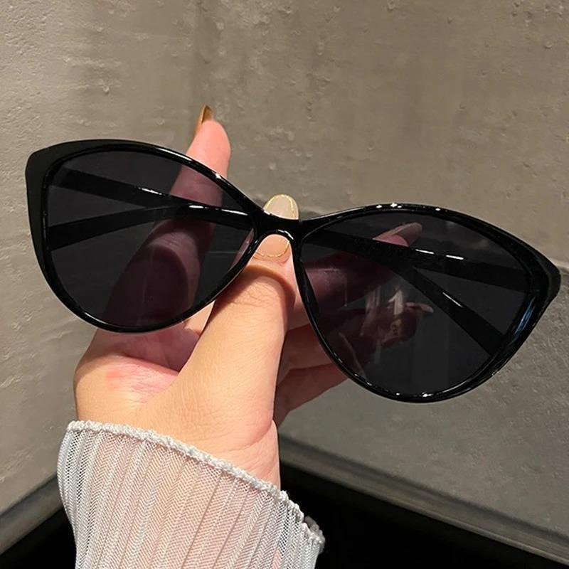 Occhiali da Sole Retrò a Occhi - Street Fashion Glasses recensione e prezzo